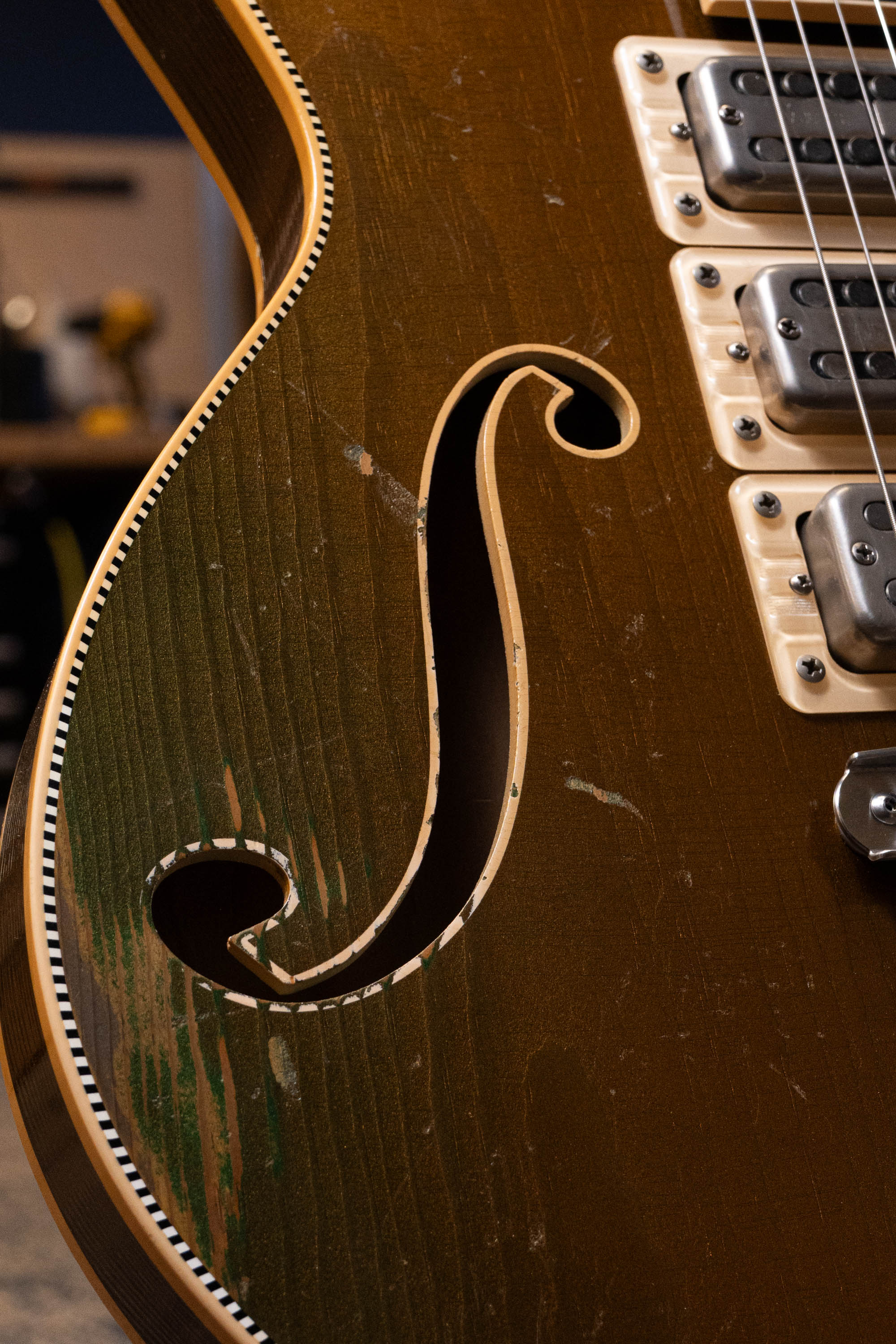 MIRIS J - Gold Top Gold | Signature (3 of 4) - Image 3