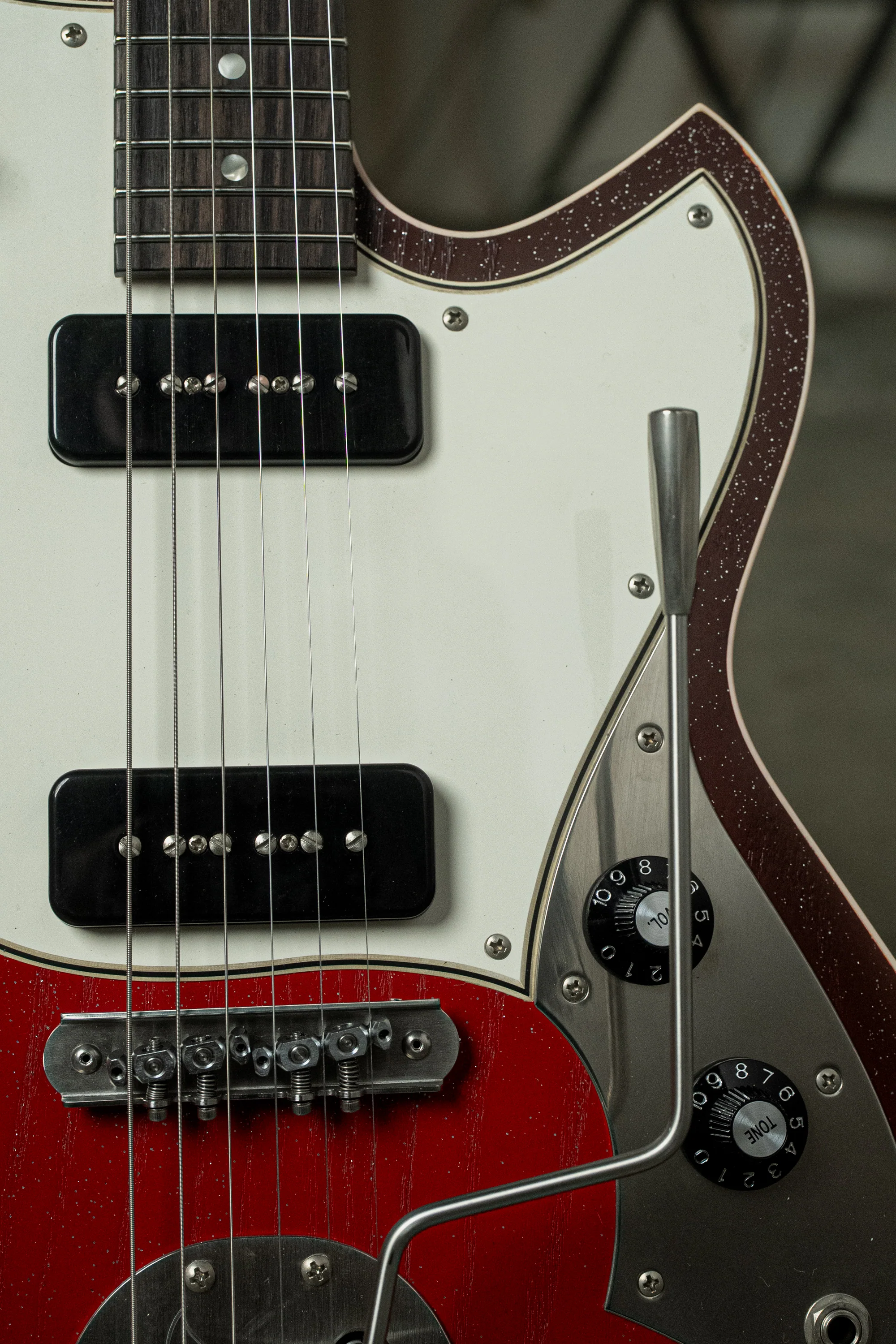 MIRIS J - Silvertone Burst | NAMM 26 - Image 3