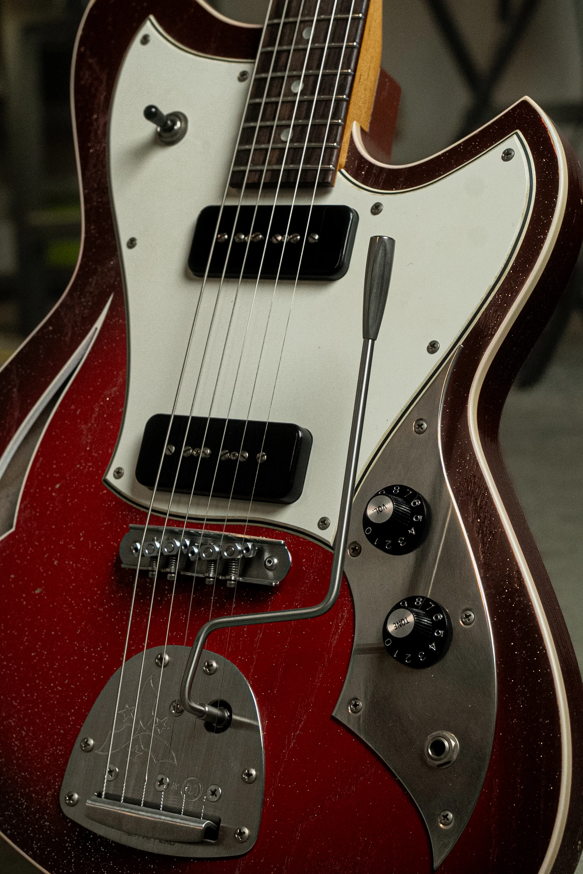 MIRIS J - Silvertone Burst | NAMM 26 - Image 4