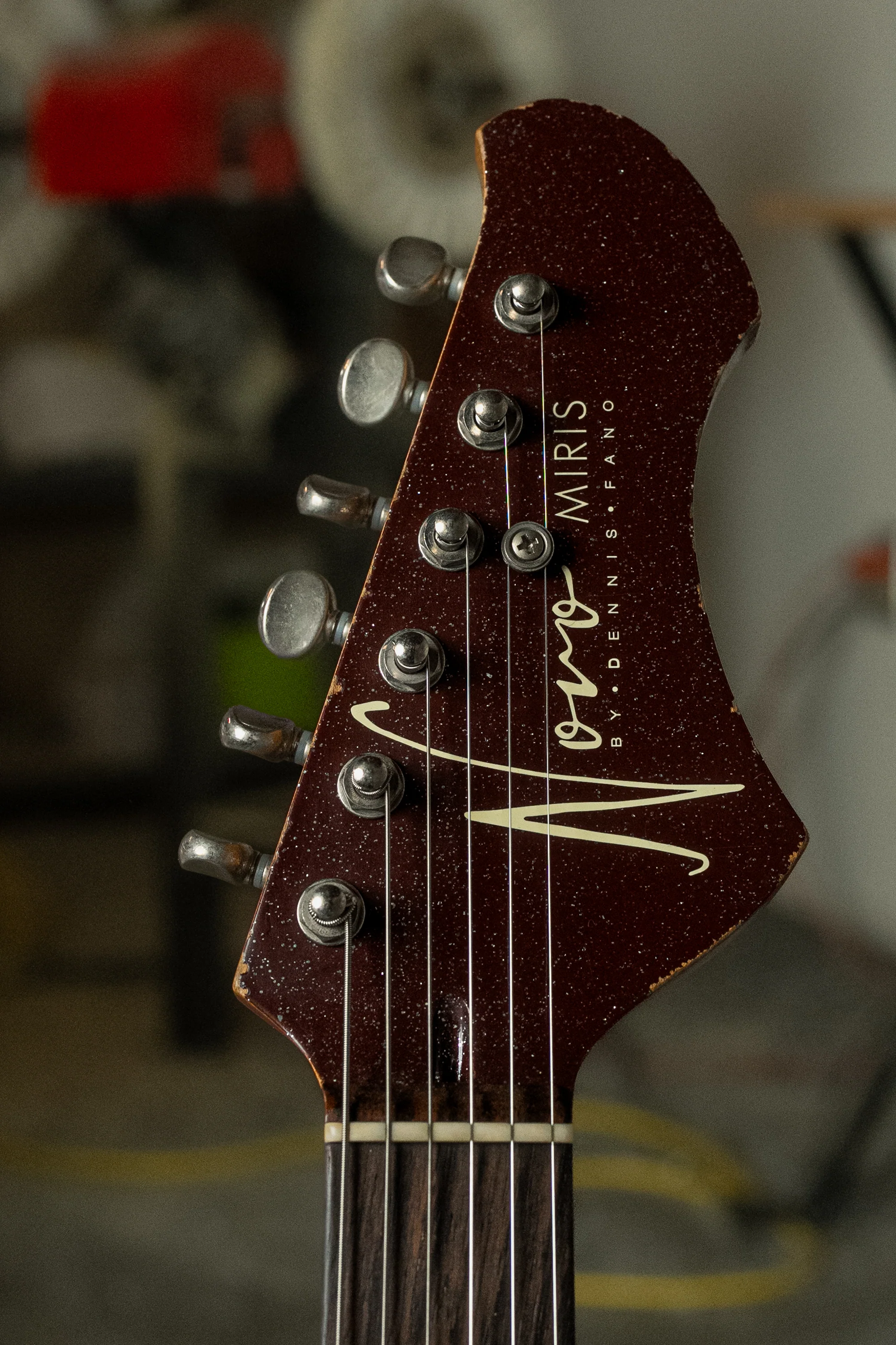 MIRIS J - Silvertone Burst | NAMM 26 - Image 5