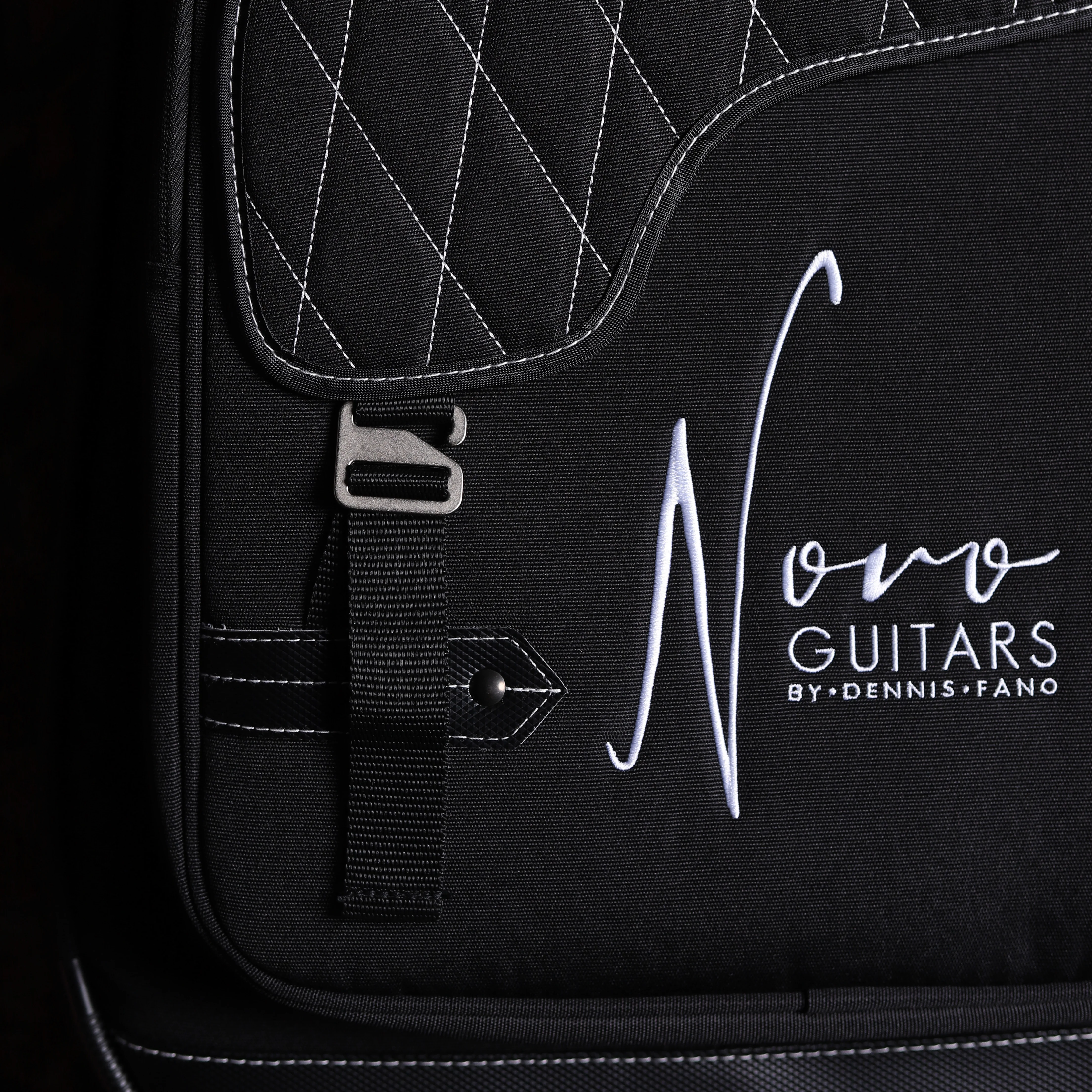 NOVO DELUXE PADDED SOFT CASE - Image 3