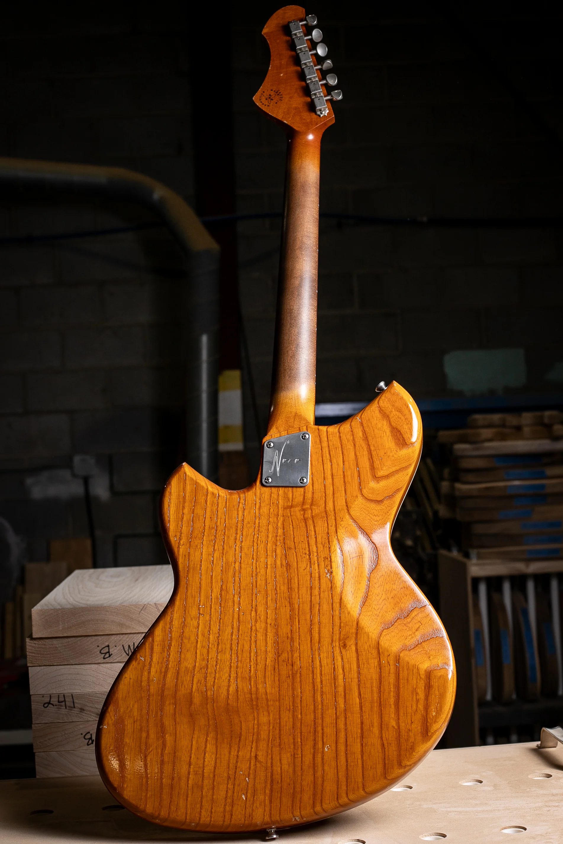Novo Miris J in Amber - Image 3