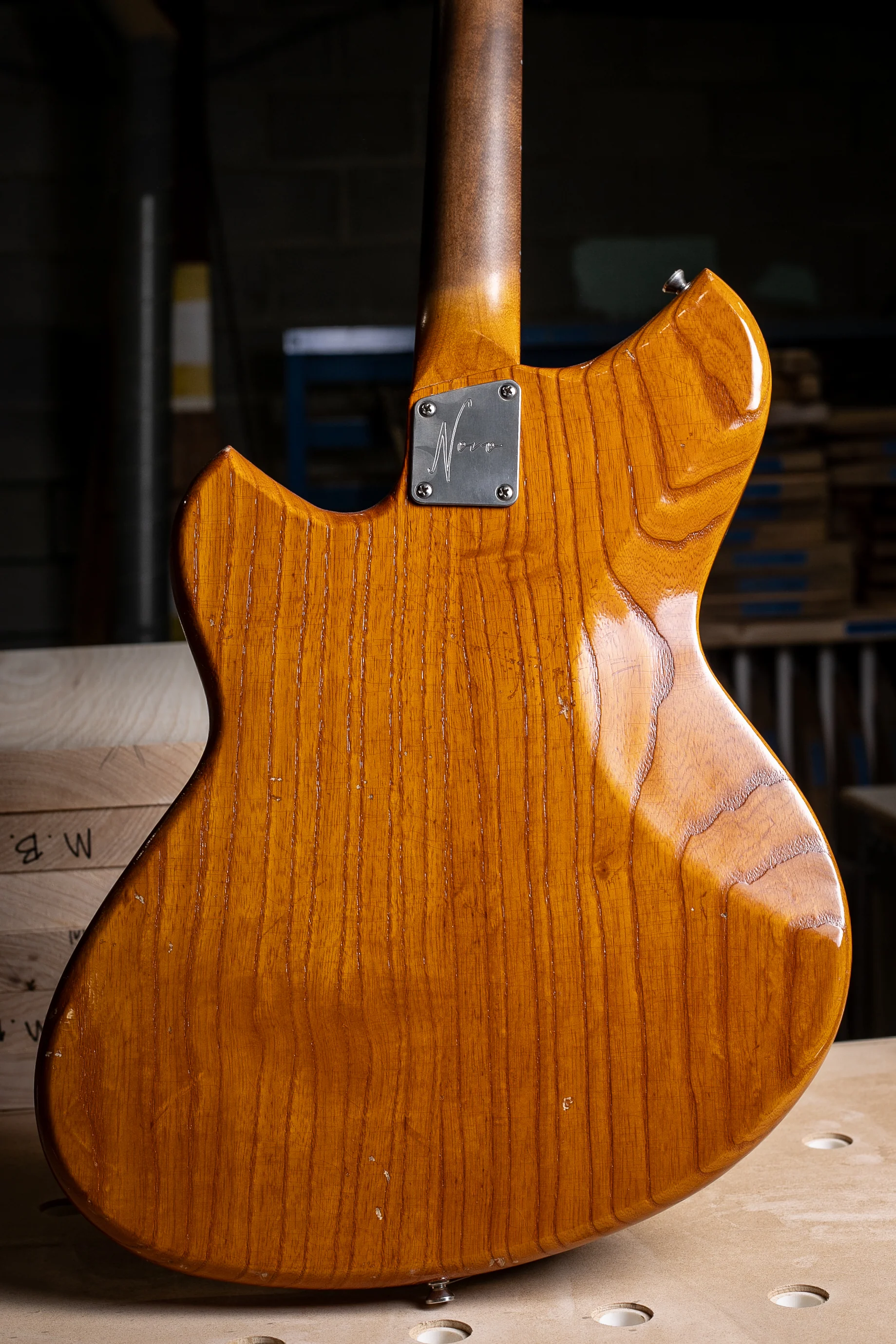 Novo Miris J in Amber - Image 4