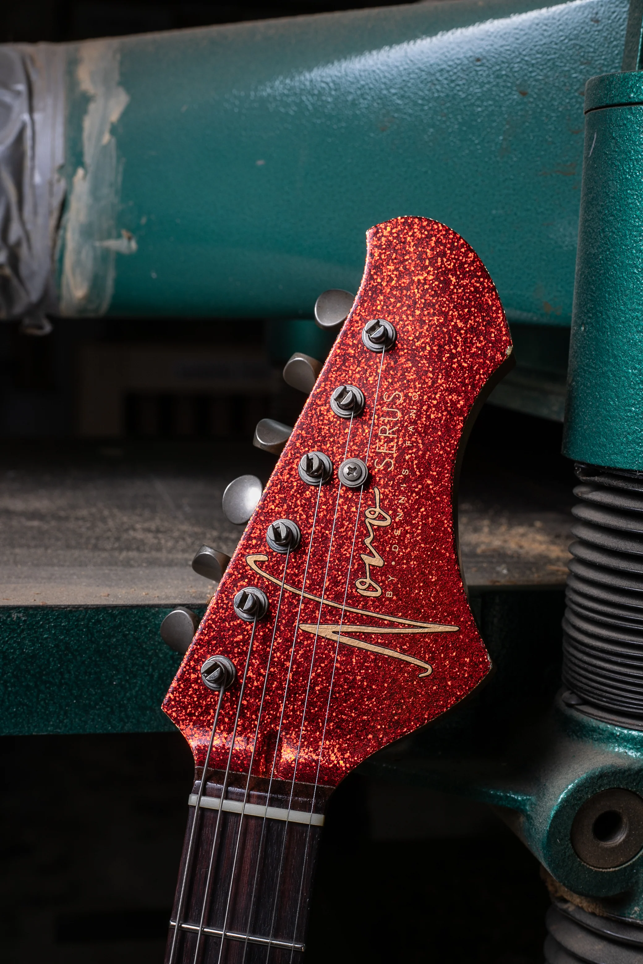 Novo Serus P2 in Candy Apple Red Sparkle - Image 5
