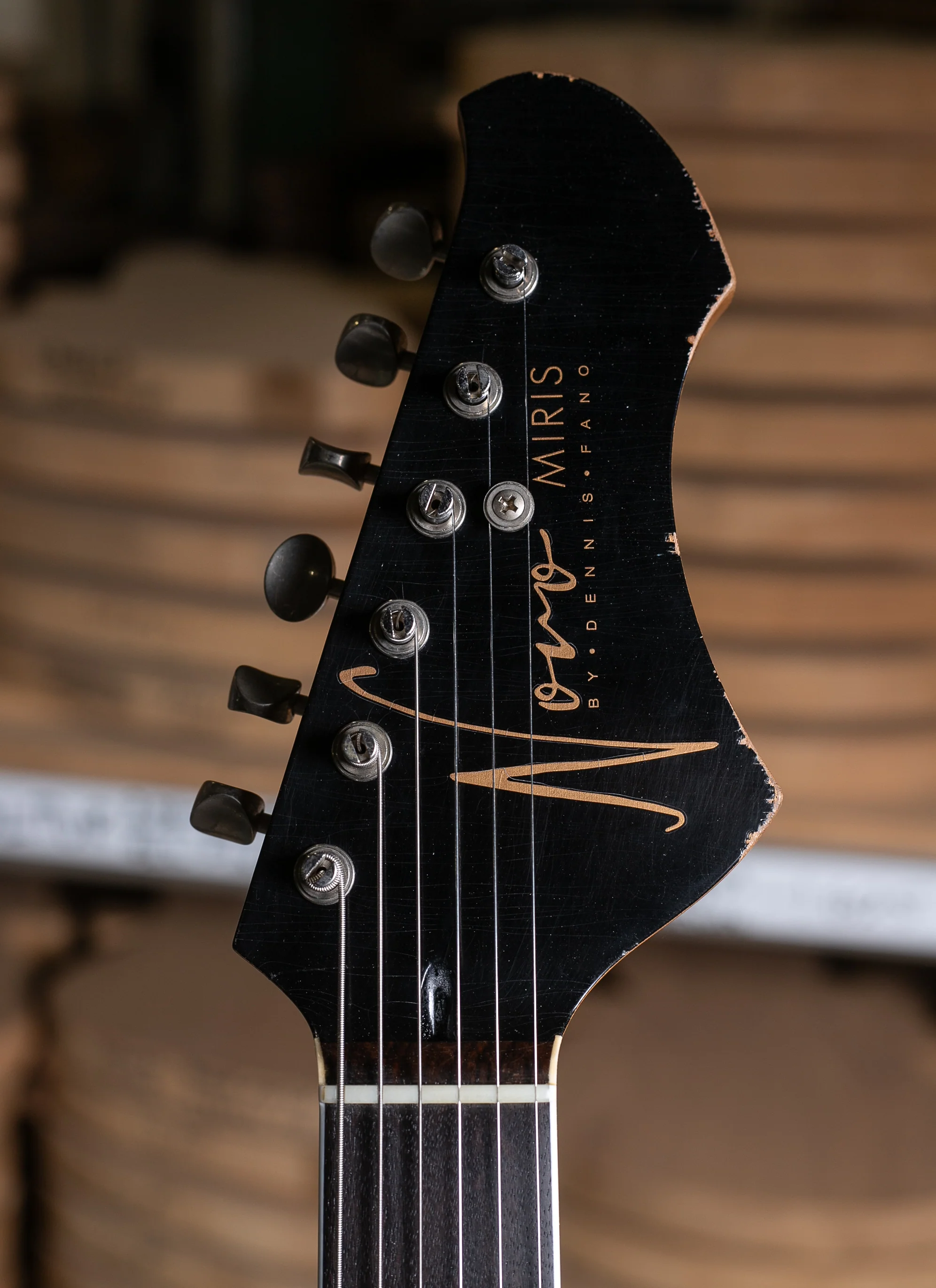 Novo Signature MIRIS J - Aged Pelham Burst w/ Amber Back & Sides (1 of 5) - Image 6