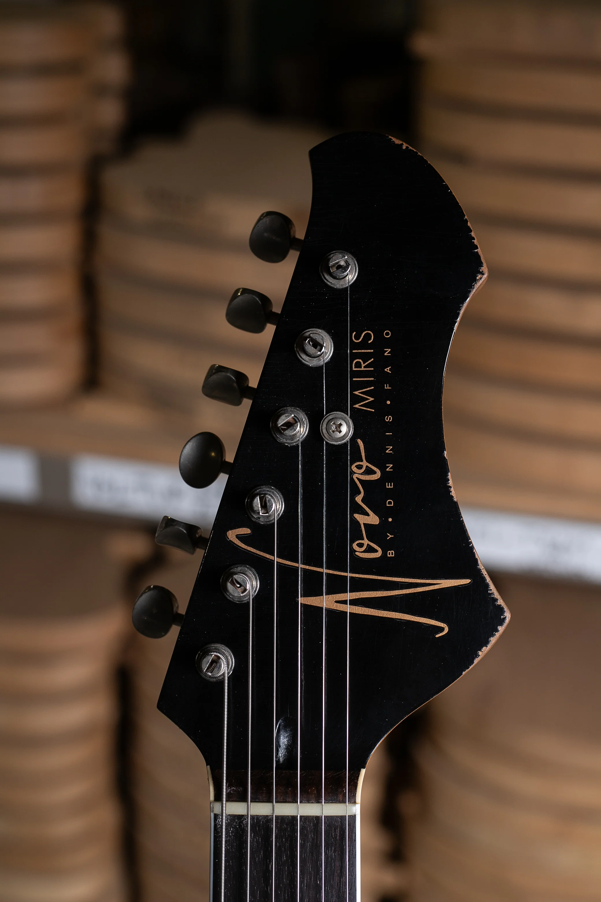 Signature MIRIS J - Gold Top Burst w/ Amber Back & Sides (5 of 5) - Image 6