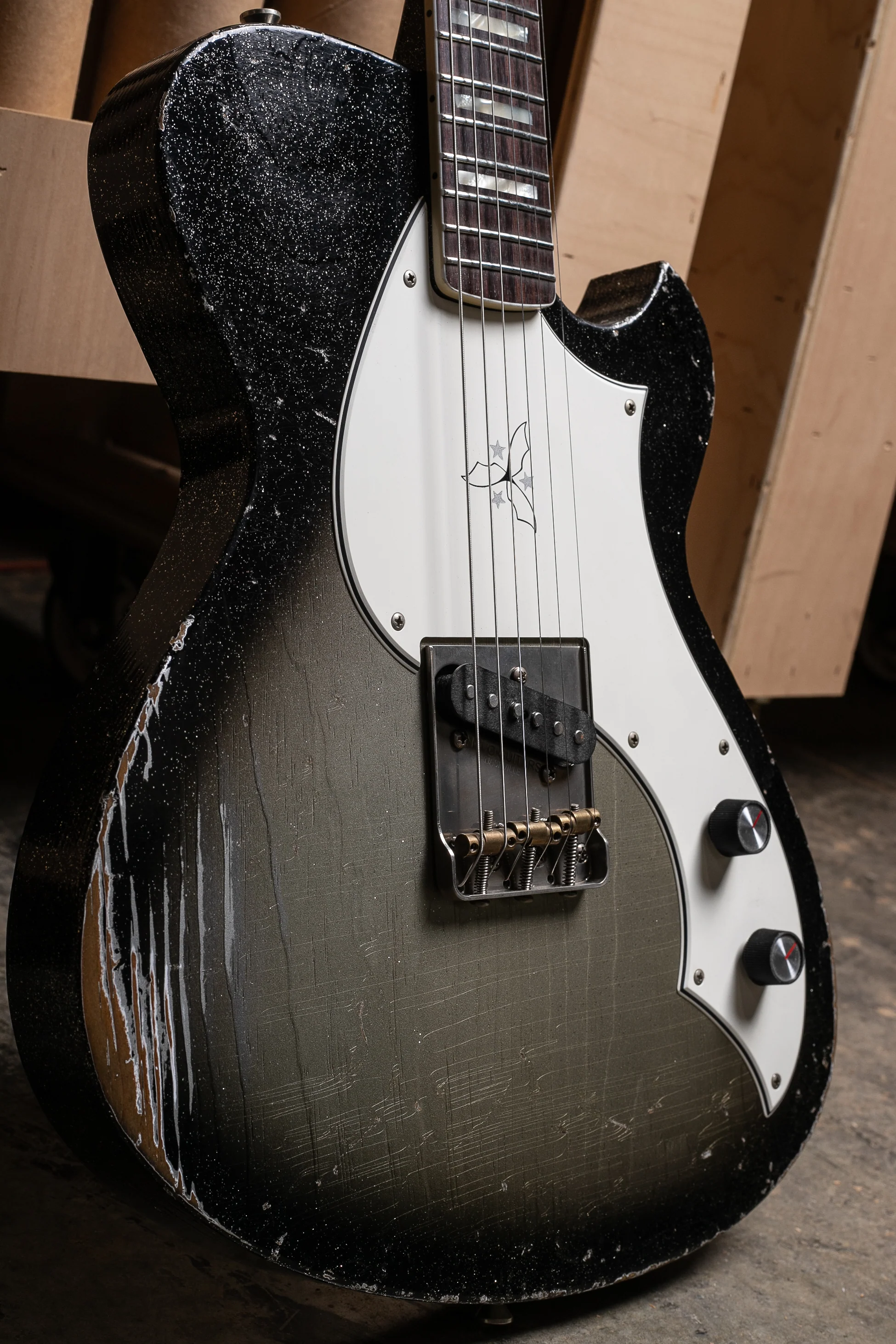 Signature SOLUS F1 - Inca Silvertone Burst - Image 6