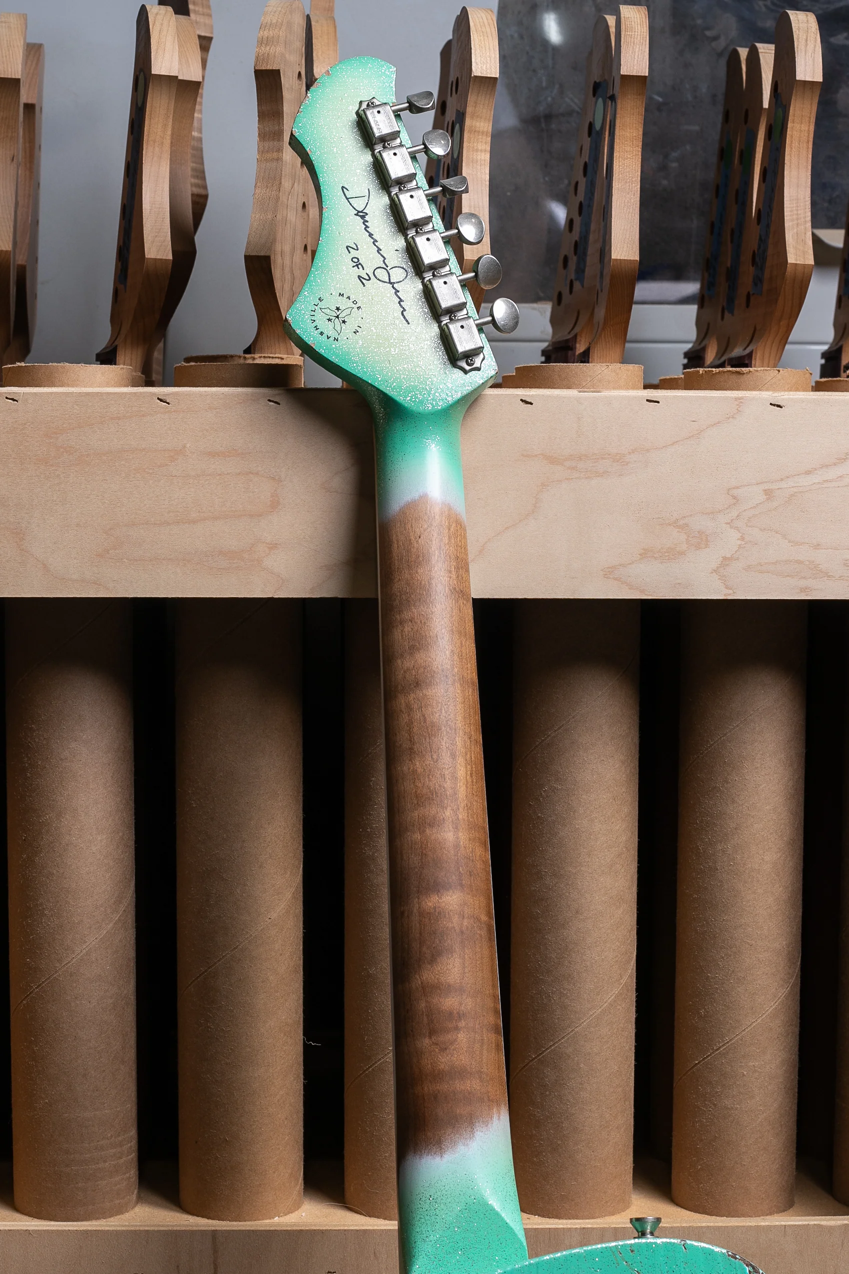 Signature SOLUS F1 - Seafoam Silvertone Burst - Image 6