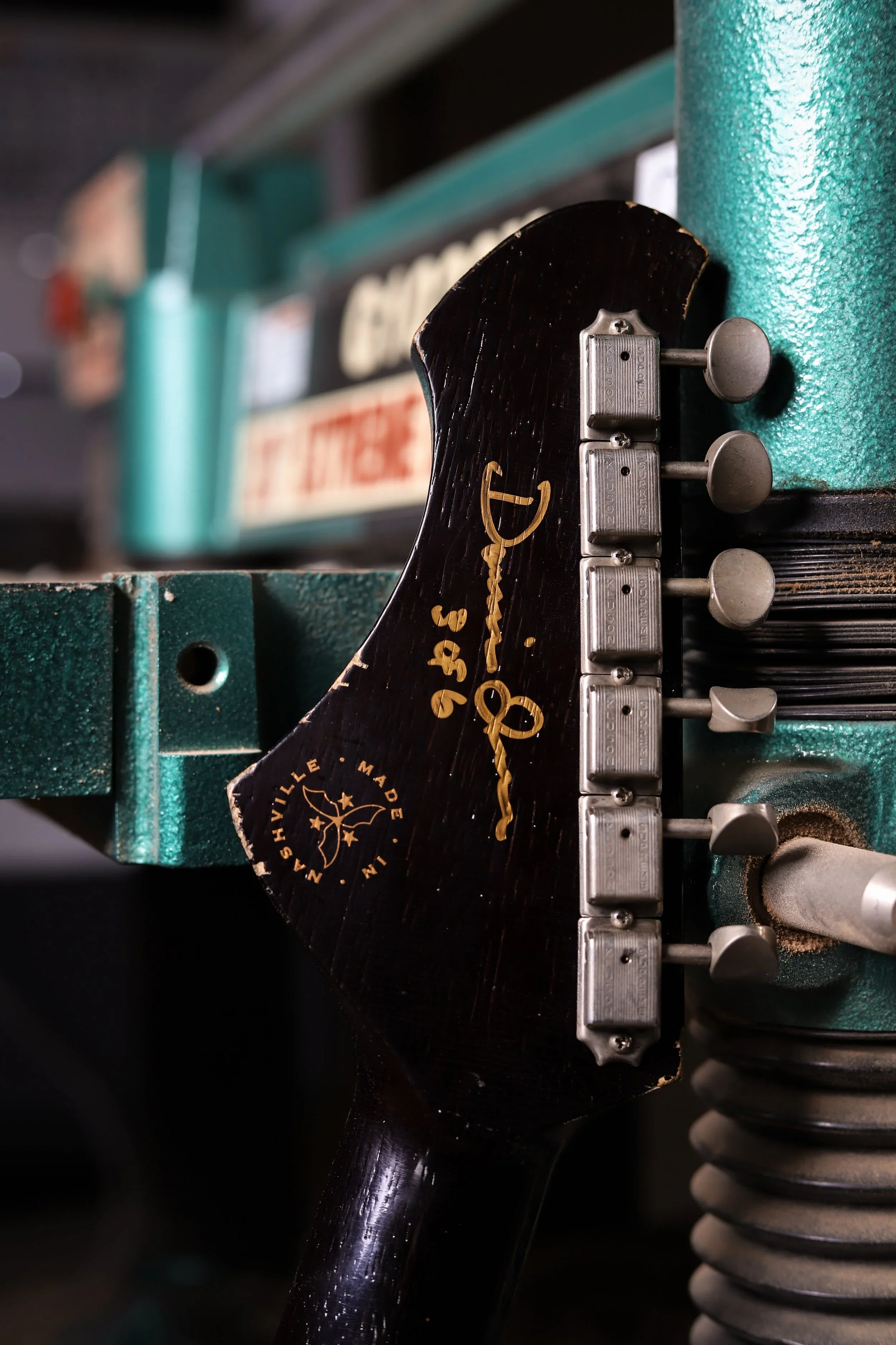 Signature VOLTUR - Tobacco Burst (3 of 6) - Image 8