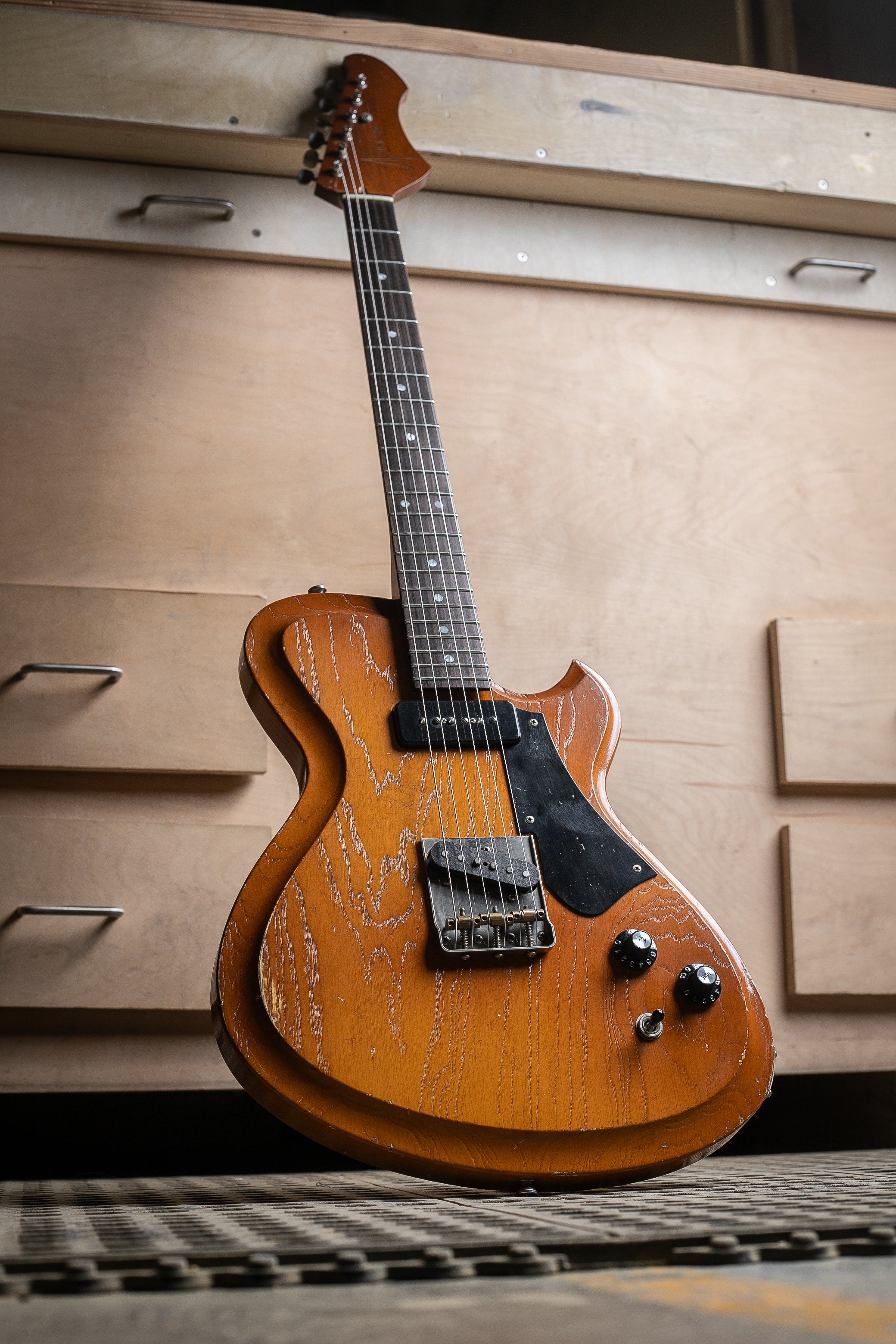 Novo Solus F2 in Nicotine Blonde - Image 5