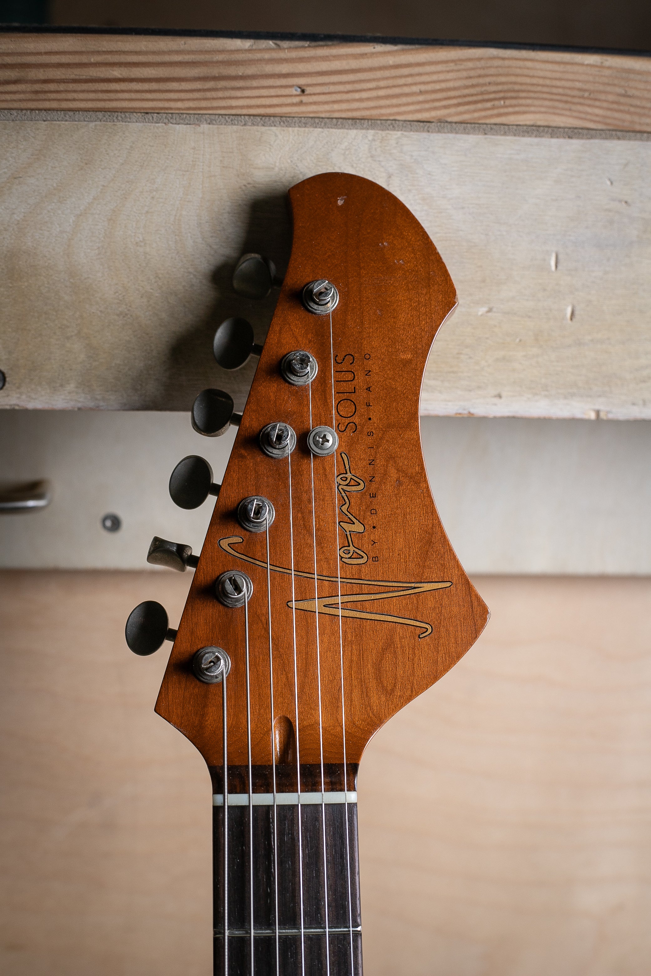 Novo Solus F2 in Nicotine Blonde - Image 6