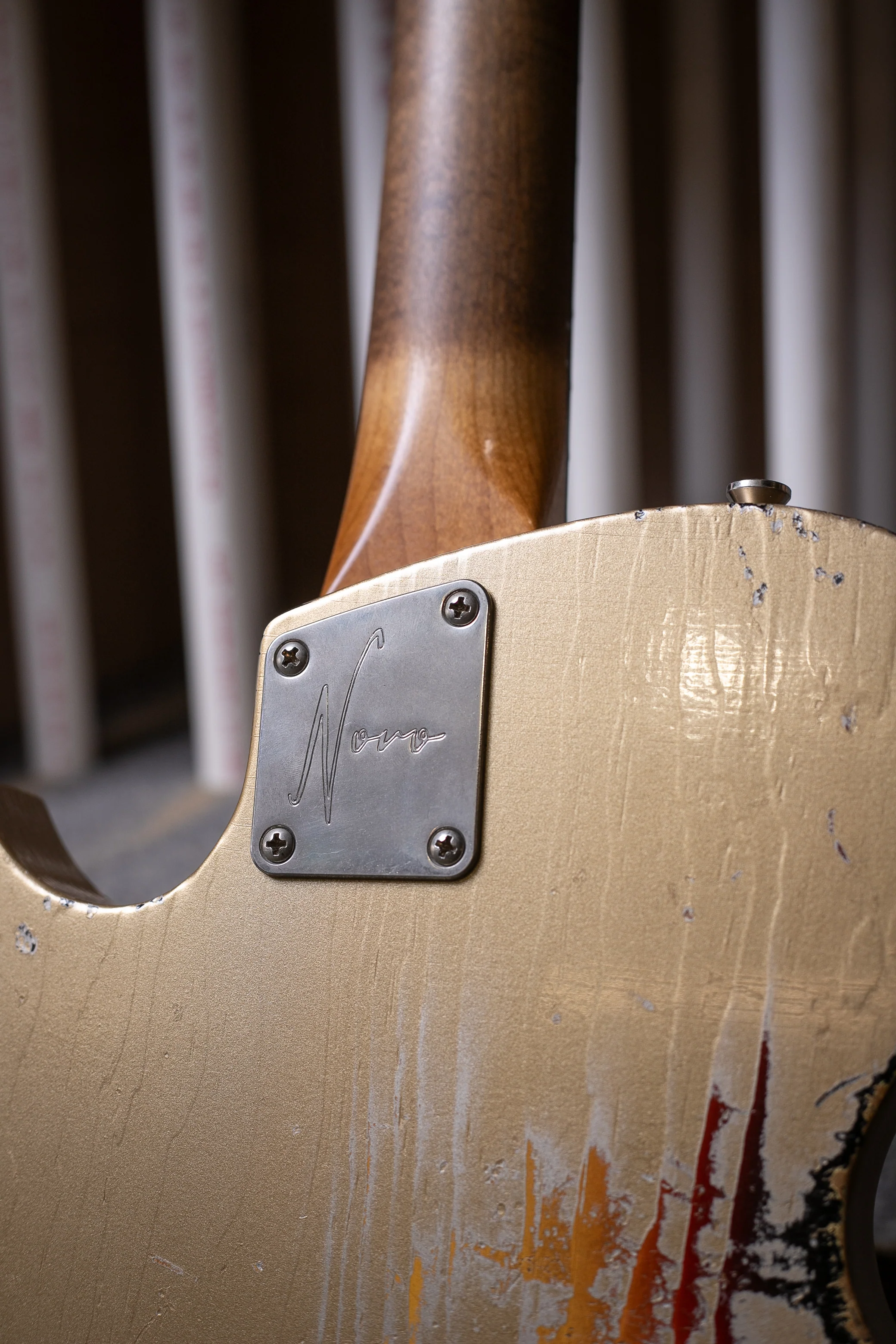 Novo Solus M1 in Shoreline Gold over '64 3-Tone Burst - Image 5
