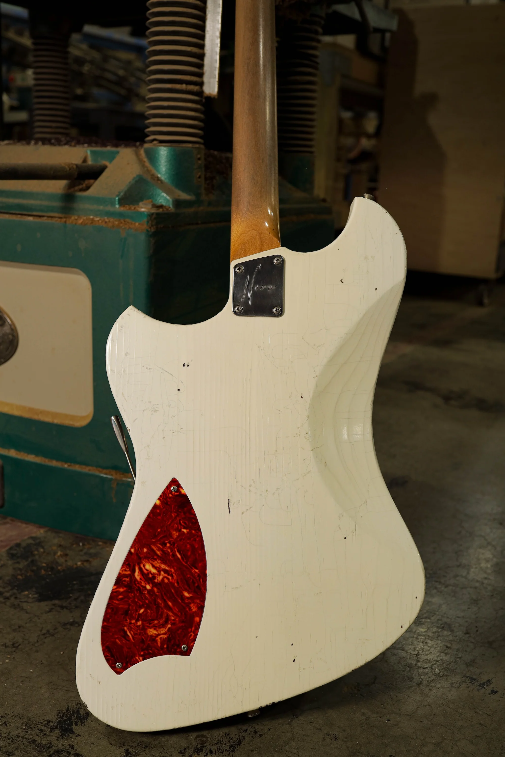 Novo Voltur J in Olympic White - Image 4