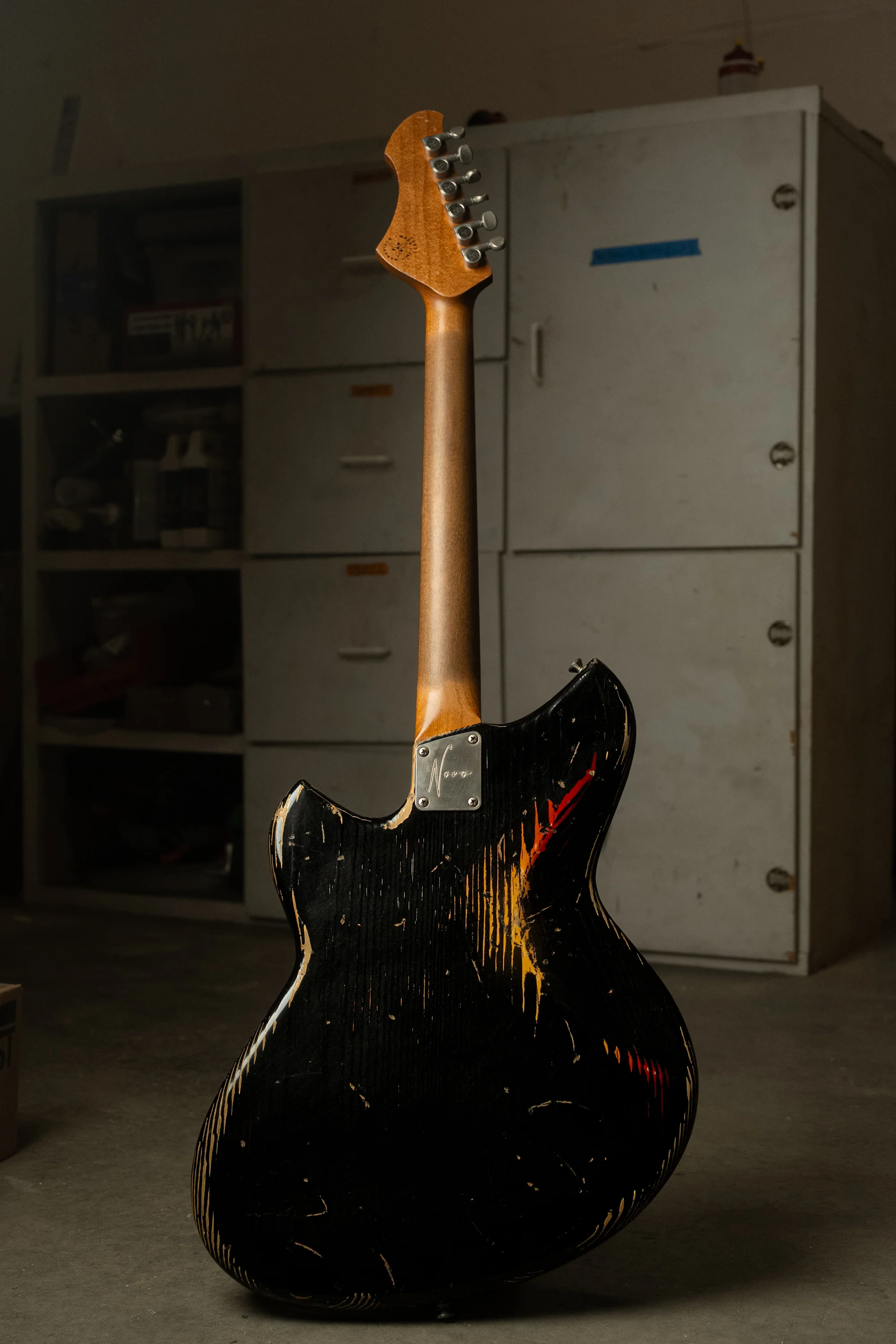 SERUS J - Bull Black over '64 3-Tone Burst | NAMM 26 - Image 6