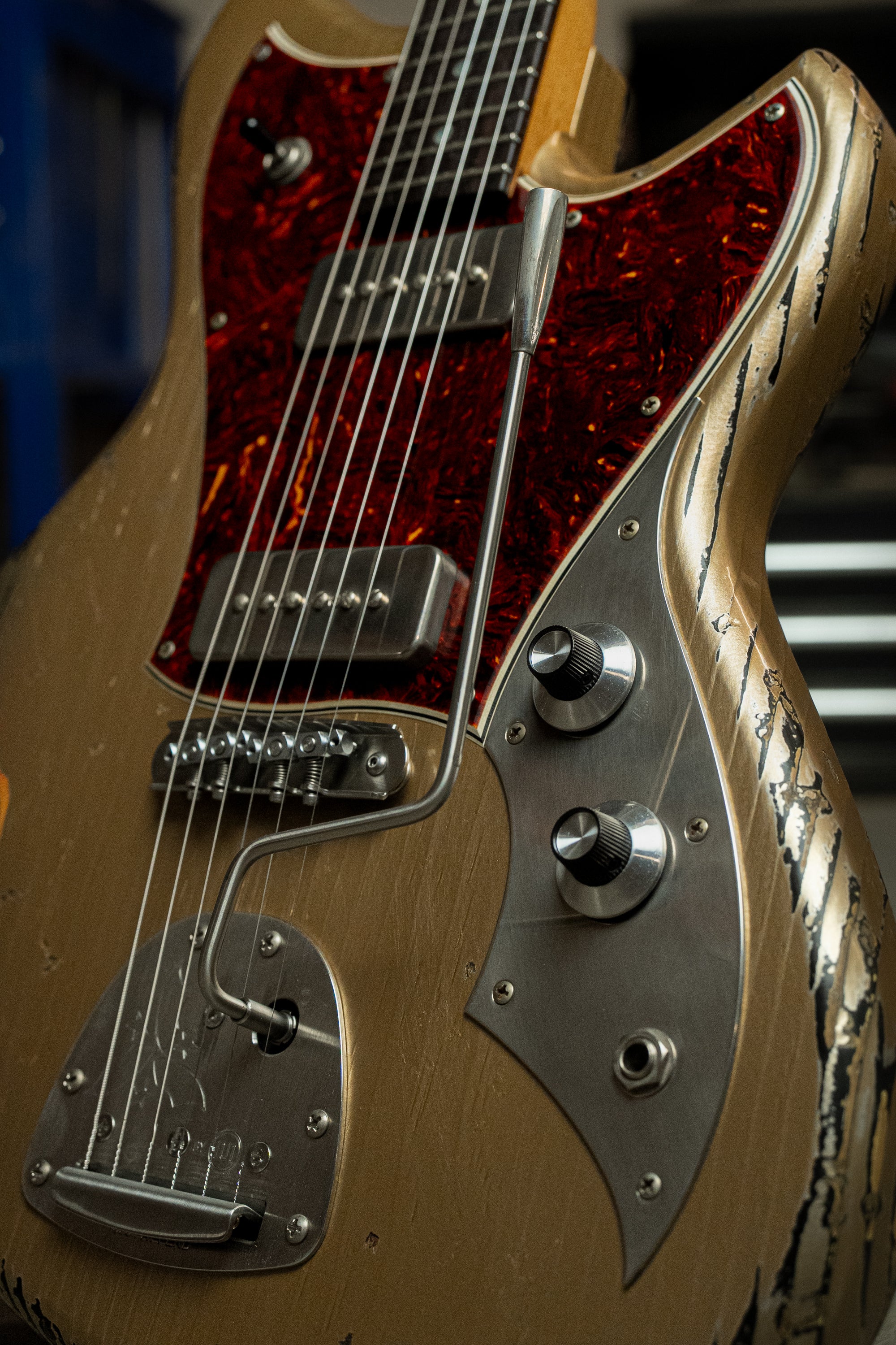 SERUS J - Shoreline Gold over '64 3-Tone Burst | NAMM 26 - Image 4