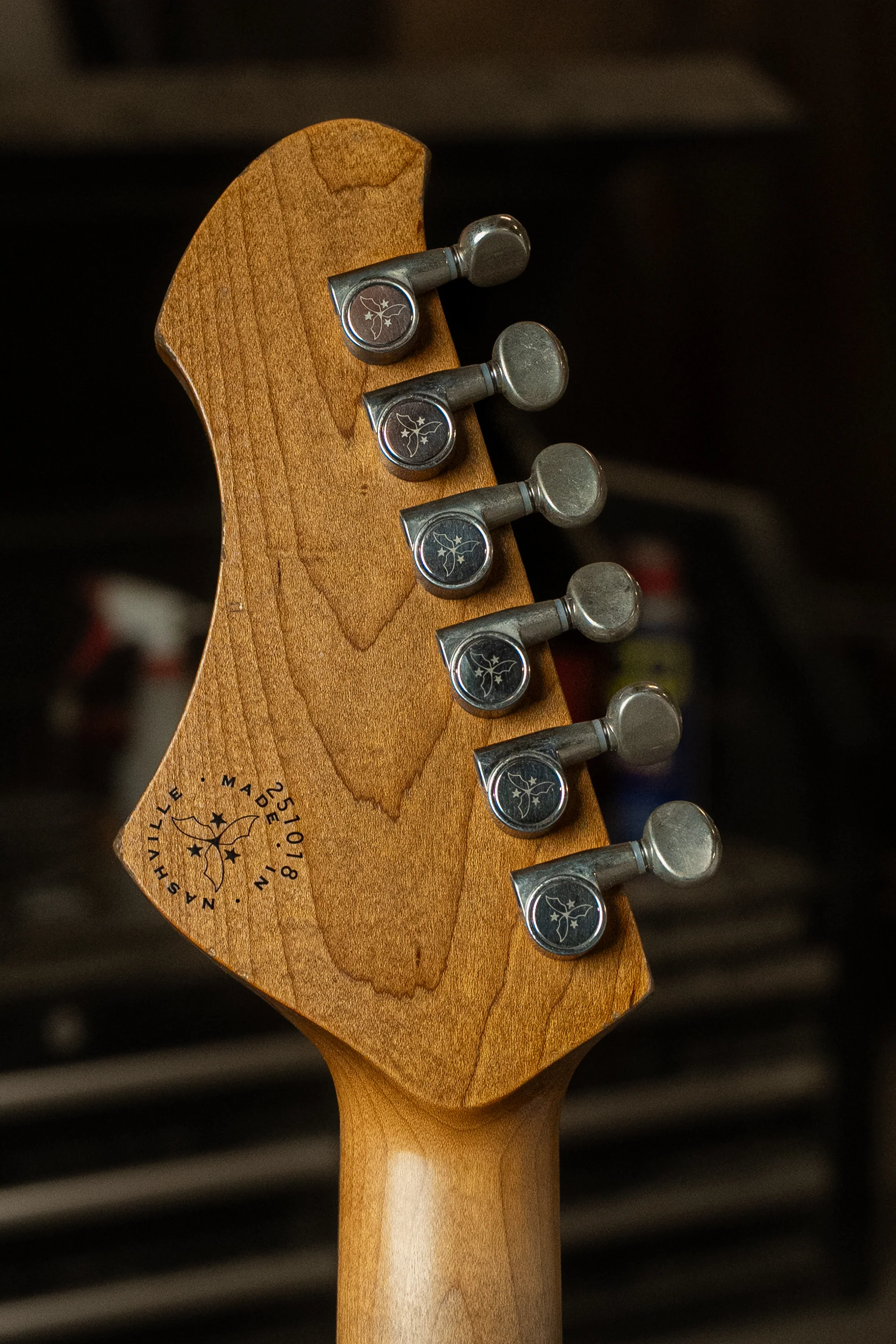 SERUS J - Shoreline Gold over '64 3-Tone Burst | NAMM 26 - Image 8