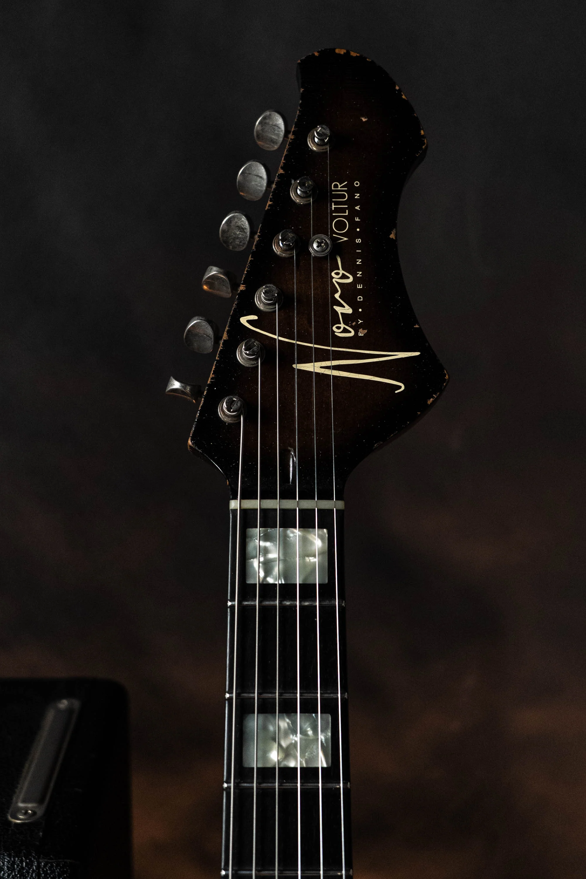 Signature Voltur - Trans Black Silvertone Burst (2 of 2) - Image 6