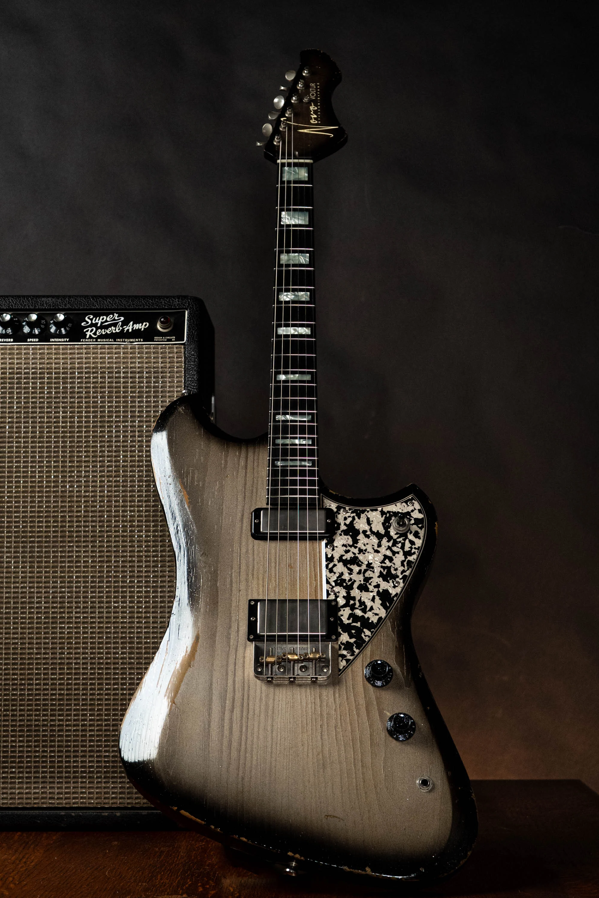 Signature Voltur - Trans Inca Silvertone Burst (1 of 2)