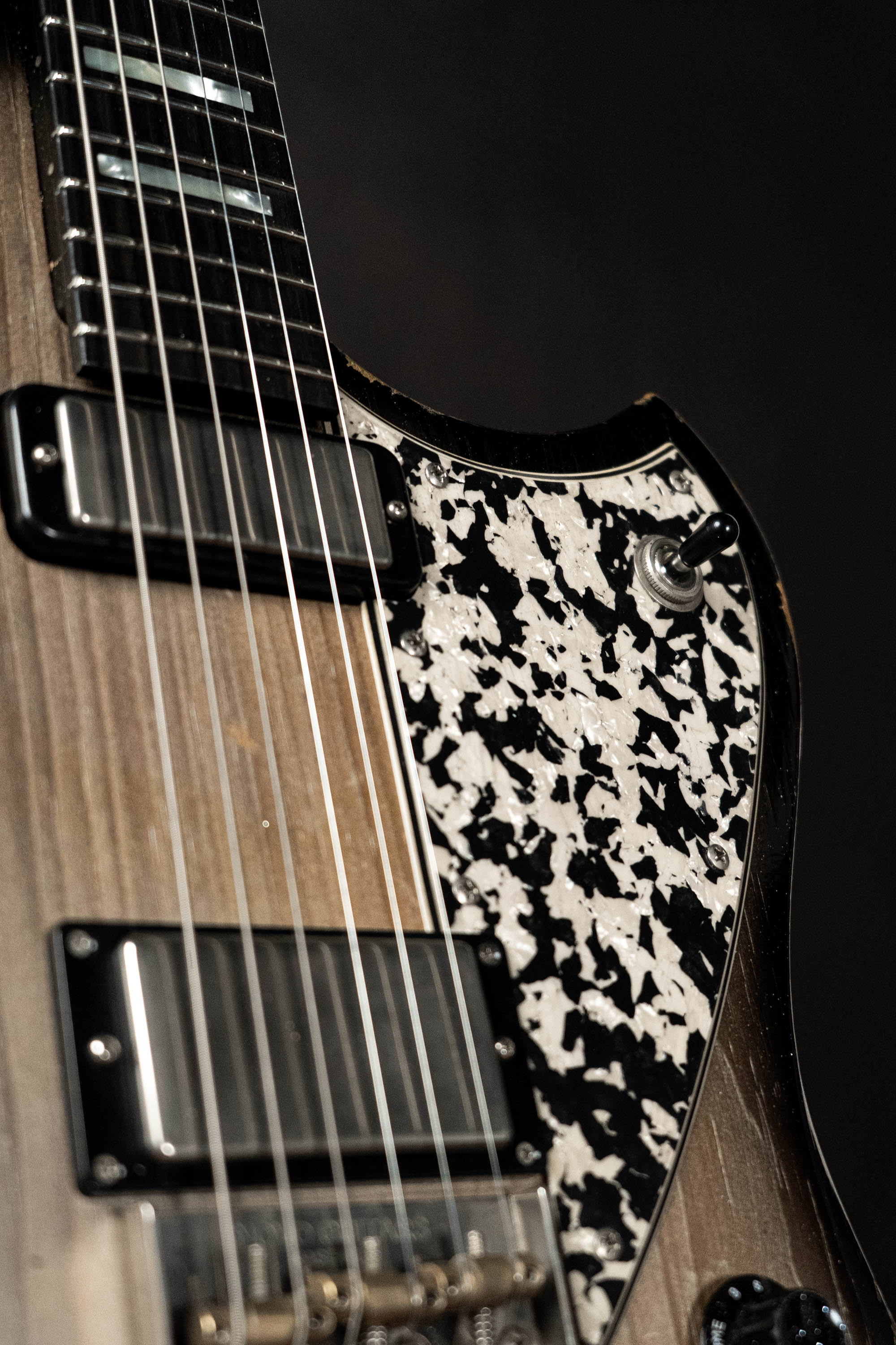 Signature Voltur - Trans Inca Silvertone Burst (1 of 2) - Image 4