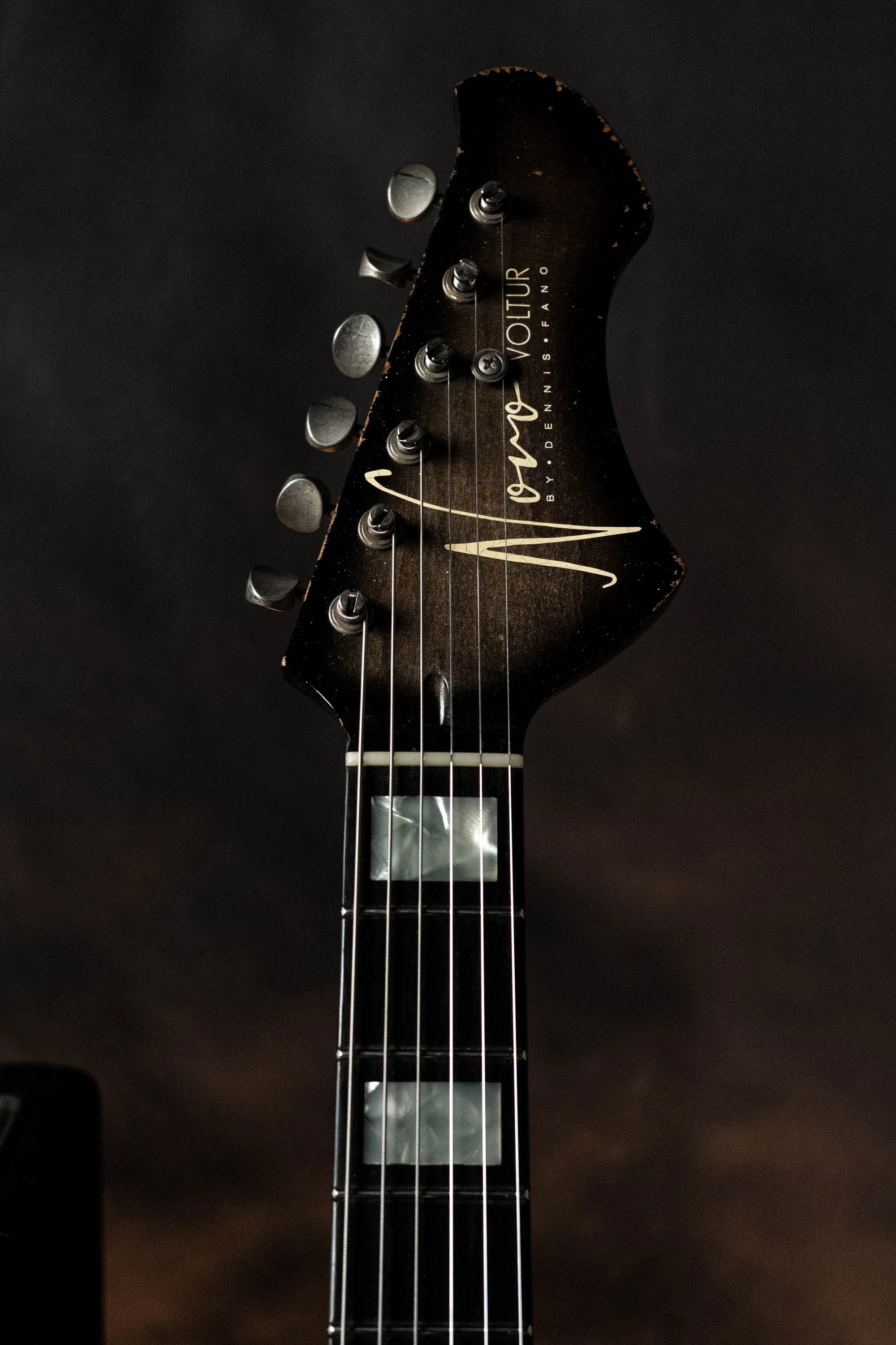 Signature Voltur - Trans Inca Silvertone Burst (1 of 2) - Image 5