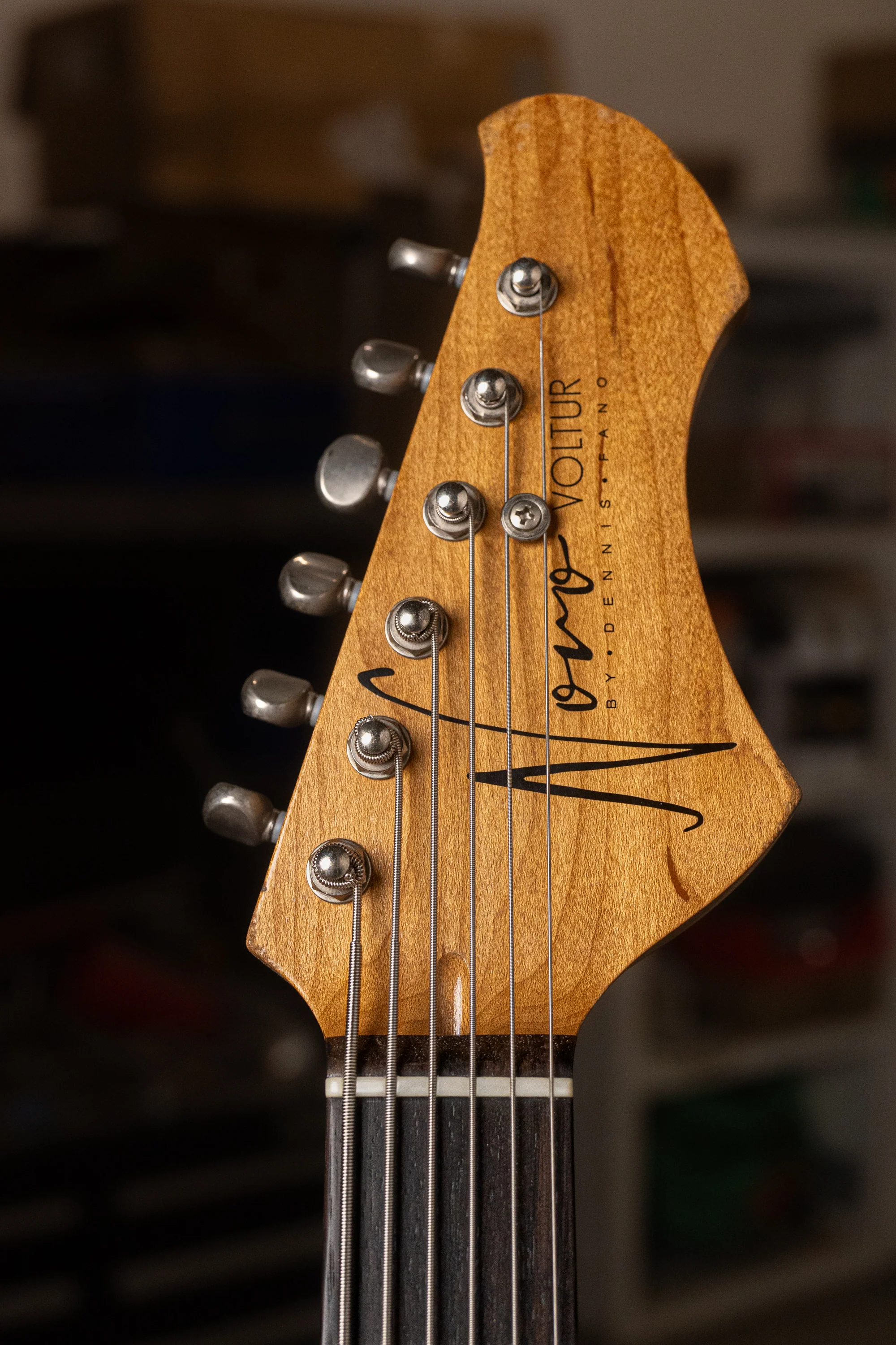 VOLTUR B6 - Mary Kaye White | NAMM 26 - Image 5
